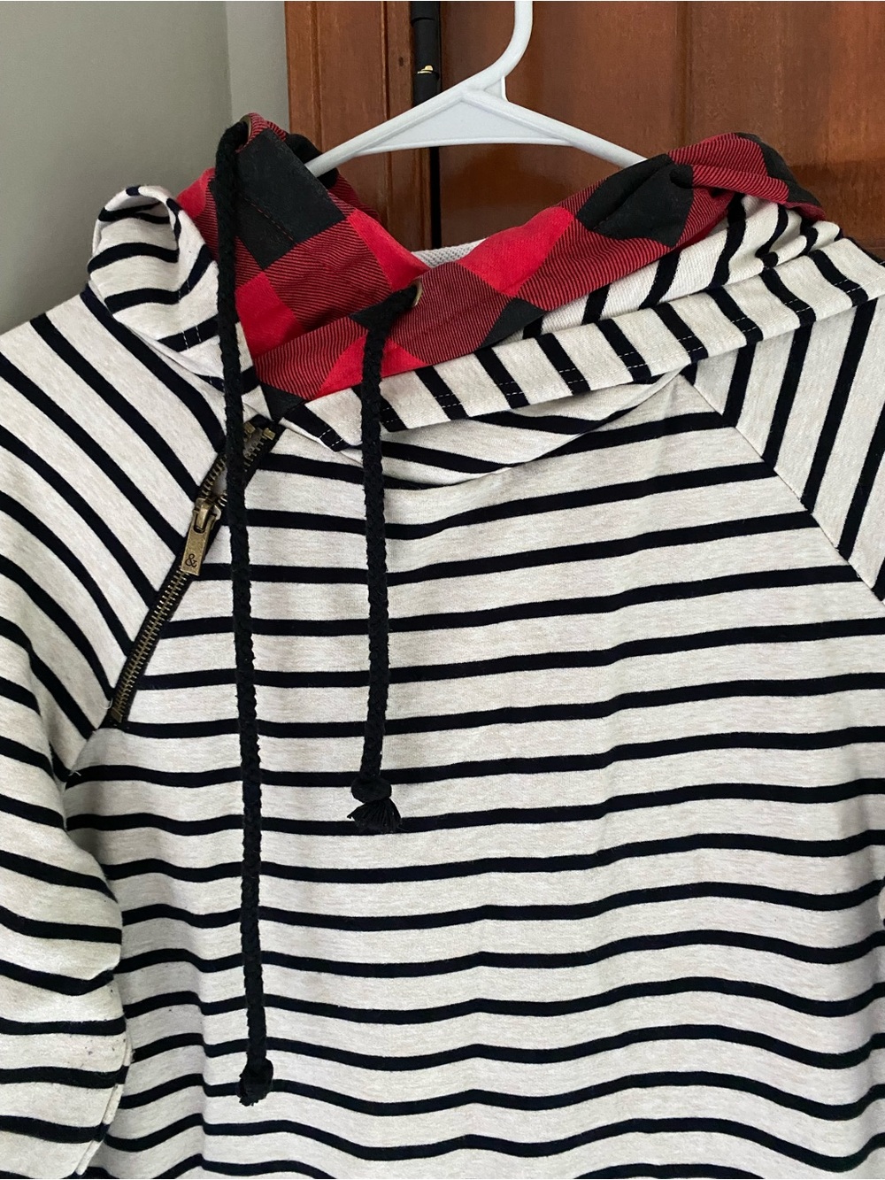 Women’s double hooded sweatshirt size XL - Picture 3 of 5